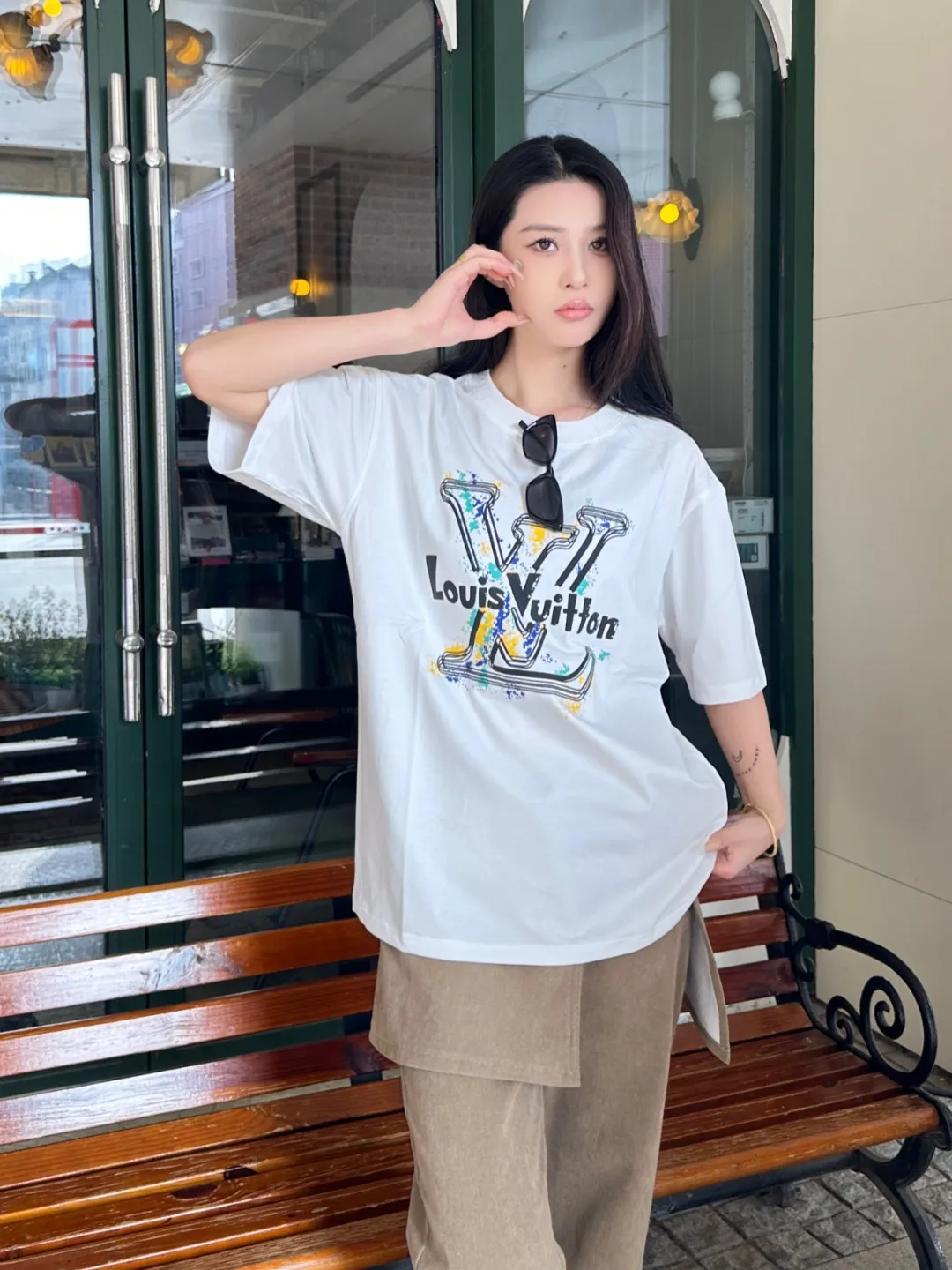 Louis Vuitton/Louis Vuitton graffiti large logo printed short sleeves